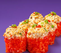 Запеченный ролл спайси с угрем и крабом