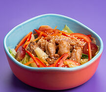 Азиатский салат с курицей терияки