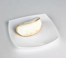 Пирожное Буше с курагой