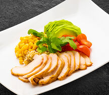 Кобб салат с курицей и авокадо