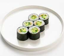 Маки с авокадо и огурцом Люкс