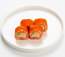 Половинка ролла Калифорния классическая