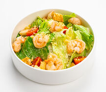 Салат Цезарь с креветками