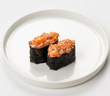 Острые суши с лососем (2 шт.)