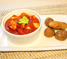 Панир с соусом амбавади