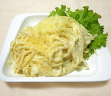 Спагетти с тремя сырами