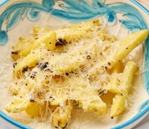 Трюфельный картофель фри с пармезаном