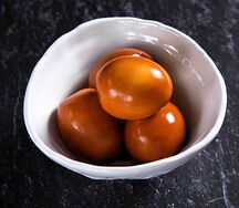 Яйца маринованные