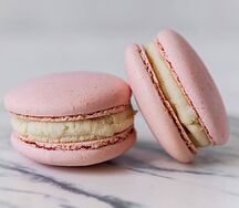 Макарун Брусника-личи