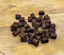 Сухарики ржаные с чесноком