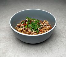 Удон с овощным миксом в фирменном соусе