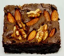 Брауни с грецким орехом