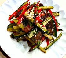 Тёплый салат с говядиной