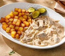 Бефстроганов с картофелем по-домашнему