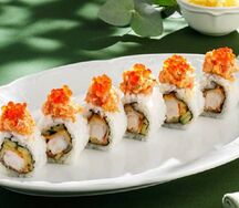 Ролл с креветкой в темпуре и острым тунцом