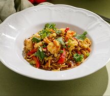 Желтая лапша с морепродуктами