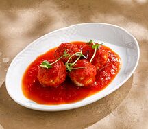 Тефтели из индейки под томатным соусом