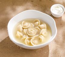 Пельмени с бульоном