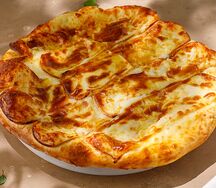 Хачапури с копченым сыром сулугуни