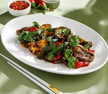 Говядина с битыми огурцами 