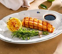 Стейк из лосося на гриле