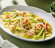 Паста с цукини и креветками