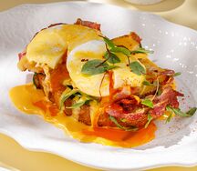 Яйцо Бенедикт с тамбовским окороком