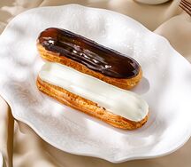 Эклер с заварным кремом 