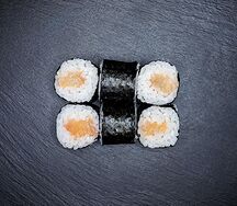 Лосось обычный ролл