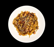 Вок с креветками и лососем