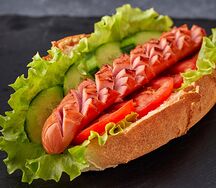 Хот-дог с говяжьей сосиской