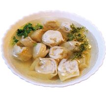 Пельмени с бульоном
