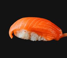 Суши с лососем