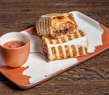 Буррито с говяжьей щекой