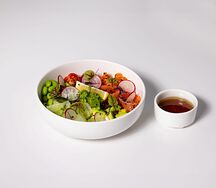 Поке с форелью и азиатским соусом