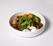 Пашот с клюквенным BBQ и колбасками из индейки