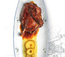 Запеченная утка с томленой грушей в меду