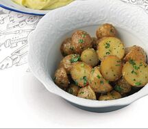 Молодой запеченный картофель