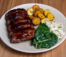 Ребра свиные в соусе BBQ c молодым картофелем