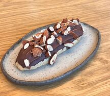 Эклер Карамельный