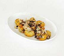 Молодой картофель с вешенками