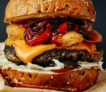 Петух свинье не товарищ