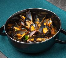 Мидии в соусе