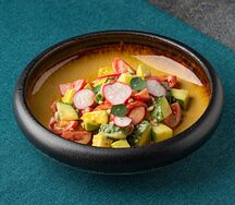 Салат Фреш с семенами подсолнечника и медово-горчичной заправкой