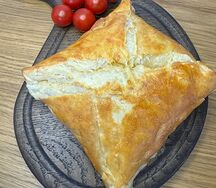 Слойка с сырам