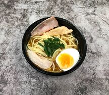 Рамен с курицей и беконом