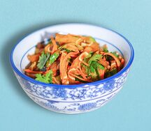 Салат со свиными ушками