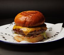 Бургер гранд с джем-беконом