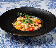 Паста с печеным перцем и курицей