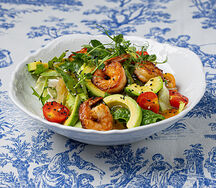 Салат с креветкой и авокадо